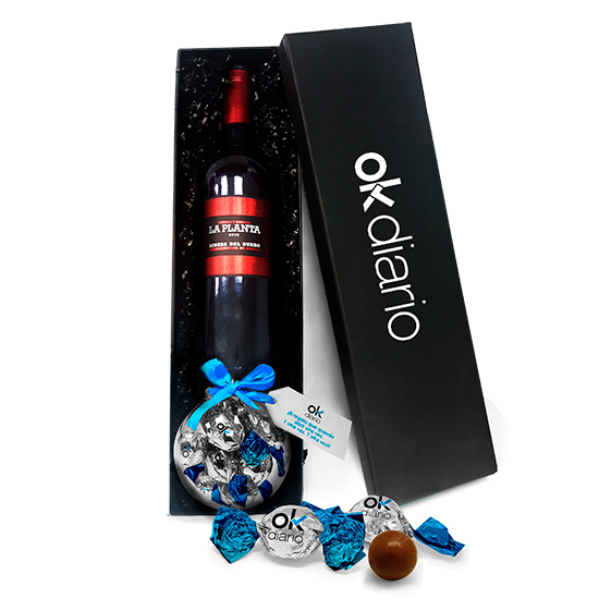 Wine + ball filled with chocolates