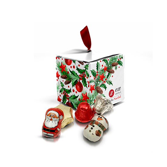 Cube box with Christmas chocolates