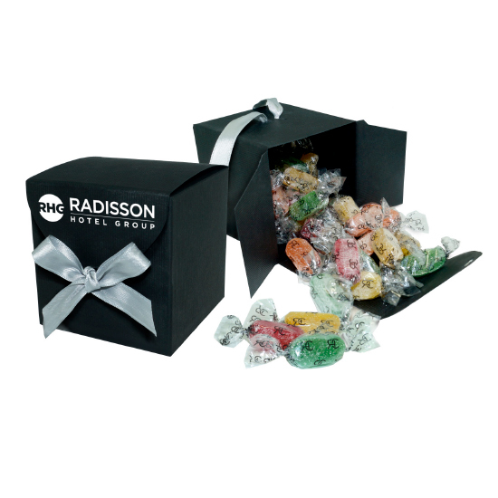 Bucket box with bow