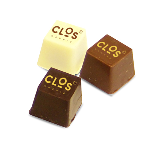 Chocolats personnalisés en forme de pyramide