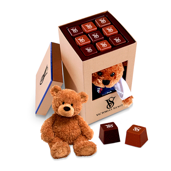 Box with 9 chocolates and stuffed bear
