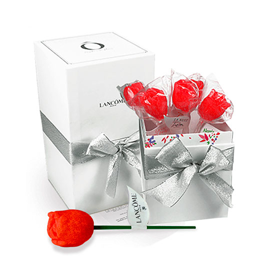 Box with gummy bouquet of roses