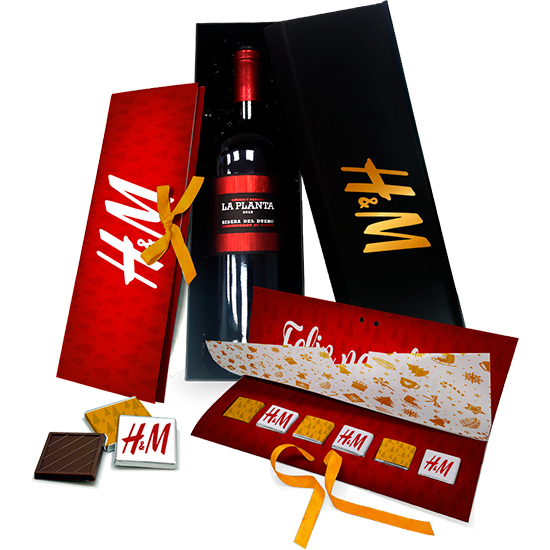 Bottle of wine + Neapolitan postcard